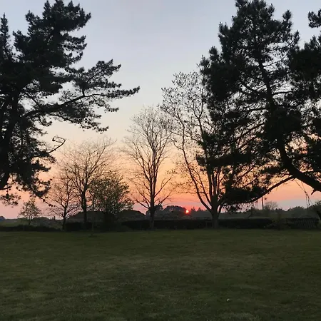 Σπίτι διακοπών Chaumiere De Charme En Briere Saint-Lyphard