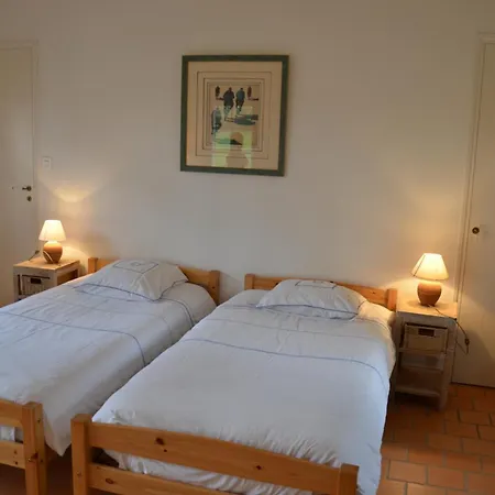 Chaumiere De Charme En Briere Σπίτι διακοπών *